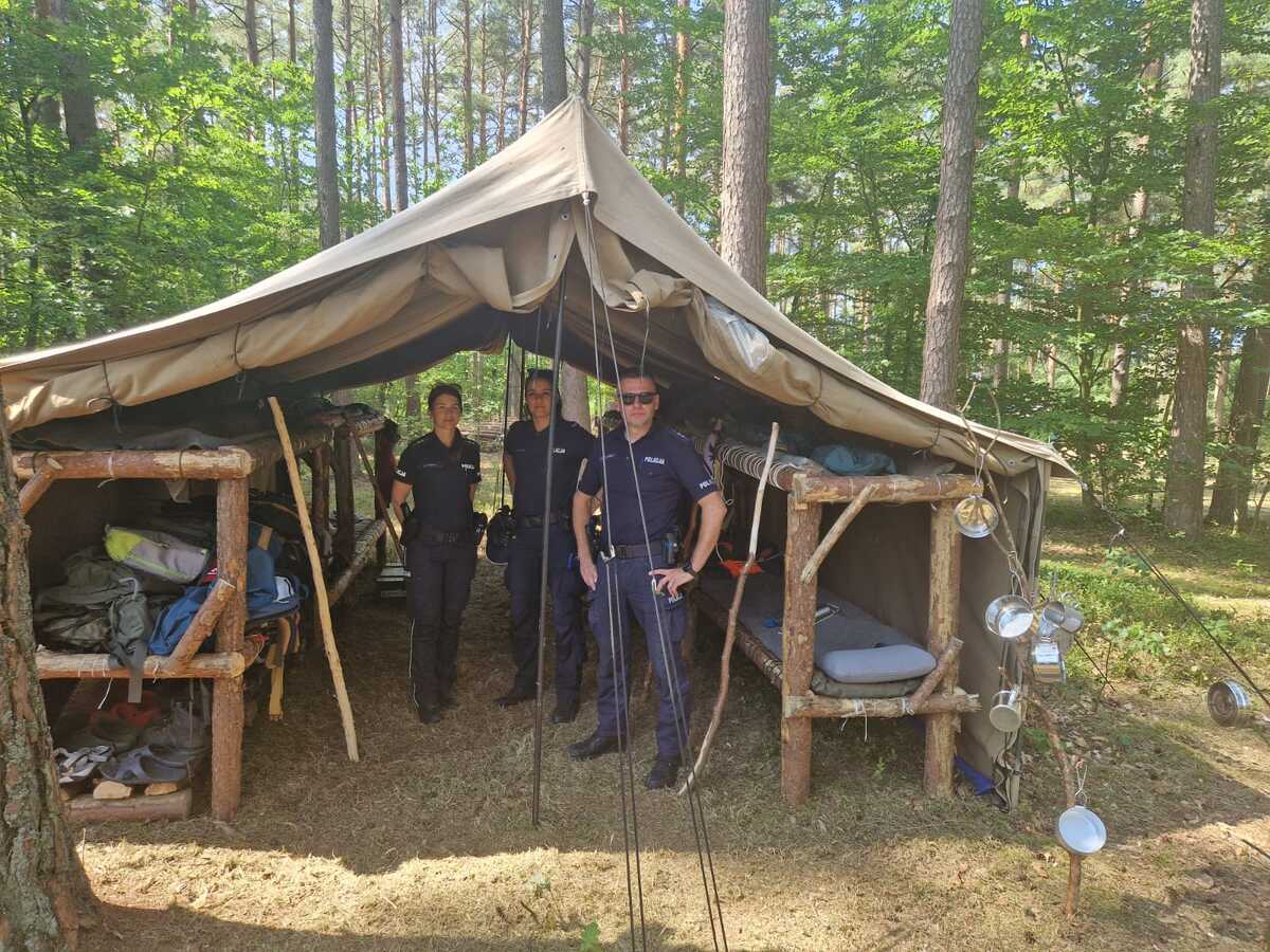Powiat Złotowski. Dzielnicowi dbają o bezpieczeństwo młodzieży podczas wakacji
