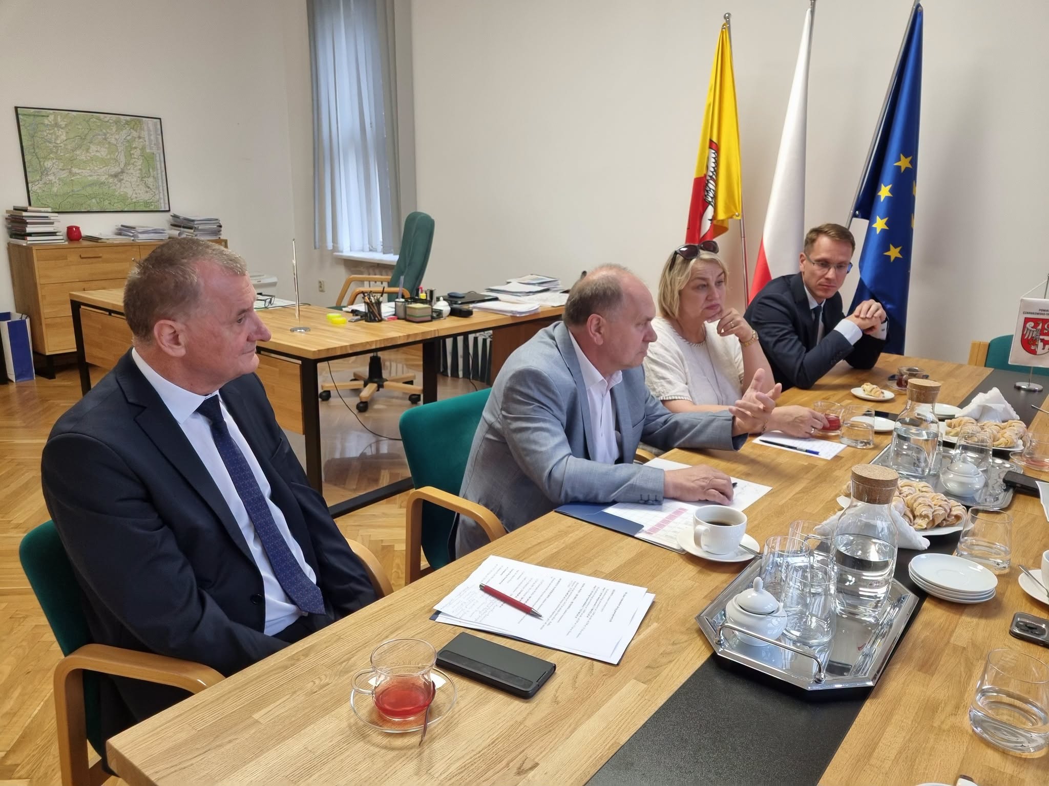 Wiceminister infrastruktury odwiedził Czarnków. Rozmawiano o drogowych inwestycjach w powiecie