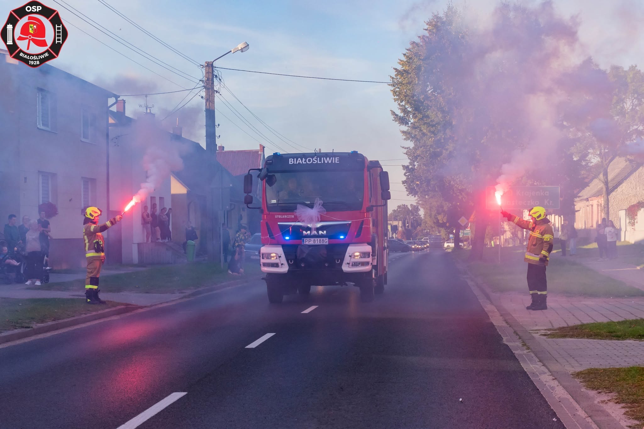 Zmiana pojazdów ratowniczo-gaśniczych w OSP Białośliwie i OSP Krostkowo